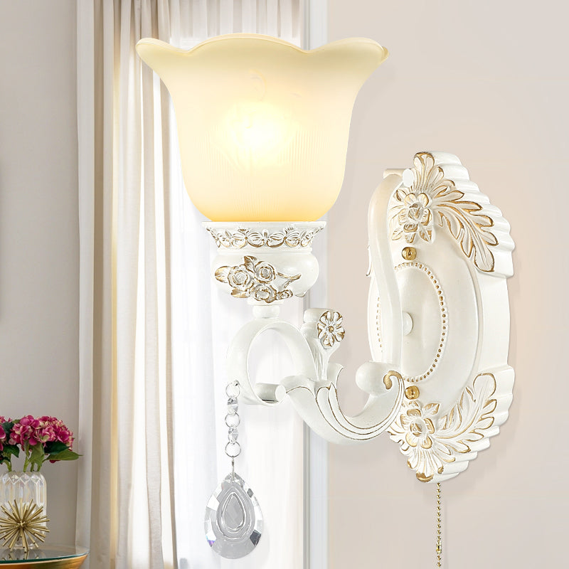 White Scalloped Wall Lighting Traditional Ivory Glass 1/2-Bulb Dining Room Sconce Light Fixture