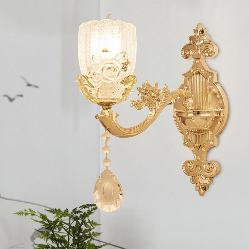 Klarer Kristallblumen-Schatten Wandlampe traditionelle 1/2-Kopf-Wohnzimmerleuchte in Messing mit kurviger Arm