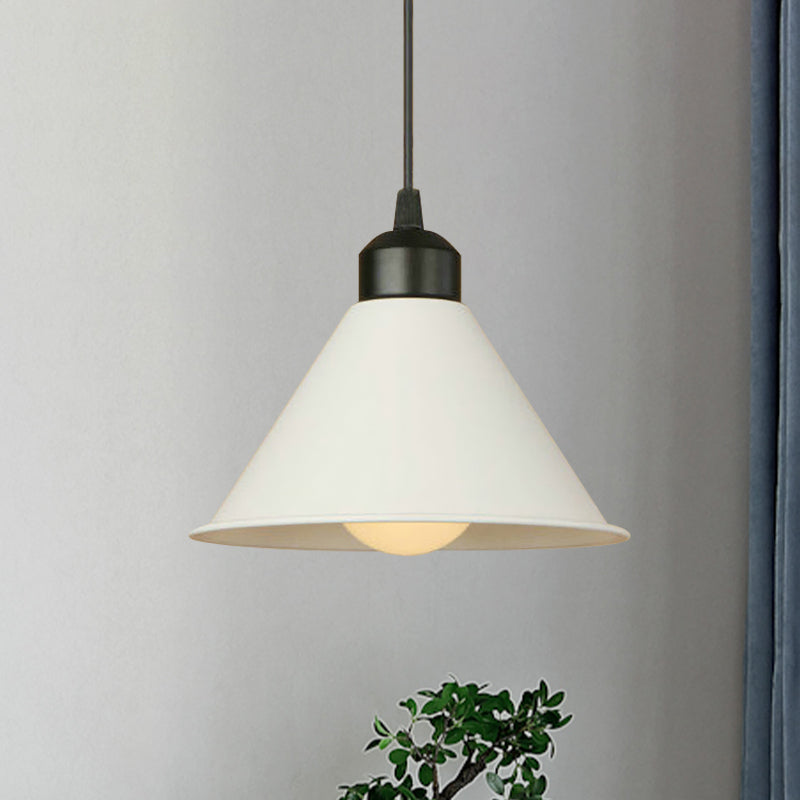 1 Leichte Kegelanhängerlampe Einfacher Stil Schwarz/Weiß -Metall Deckenhänge Licht mit einstellbarem Kabel