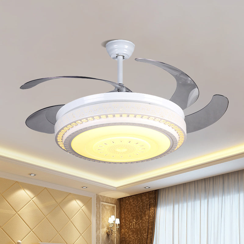 4 messen witte led plafondventilator licht moderne gefacetteerde kristallen cirkelvormige semi -flushmount, 52 "breed