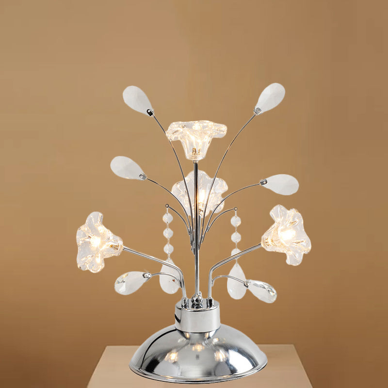 Lampada da tavolo ramificata per camera da letto Lampada da comodino cromata contemporanea a gocce di cristallo trasparente a 4 teste con paralume Lily