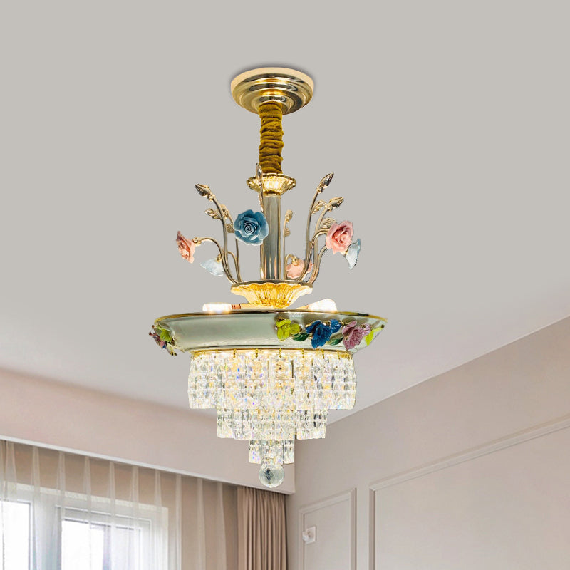14 "/17" W Antiqued Letters Kroonluchter 2-licht gesneden kristaldruppel lamp met handgemaakte rozentrim in blauw/beige