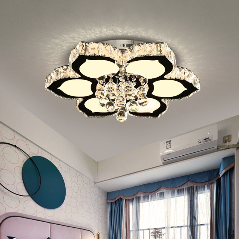 Beveled Glass Lotus LED Flush Light Contemporary Ceiling Flush Mount in Chrome for Bedroom, 17"/22" Wide