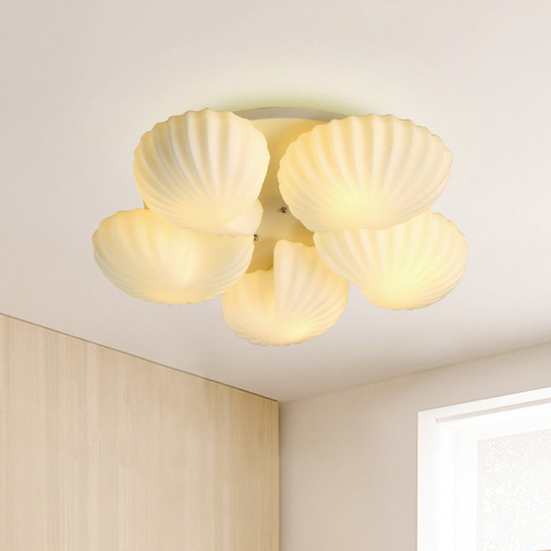 Lampada da soffitto contemporanea a 5 luci con illuminazione a semimontaggio in vetro bianco smerigliato