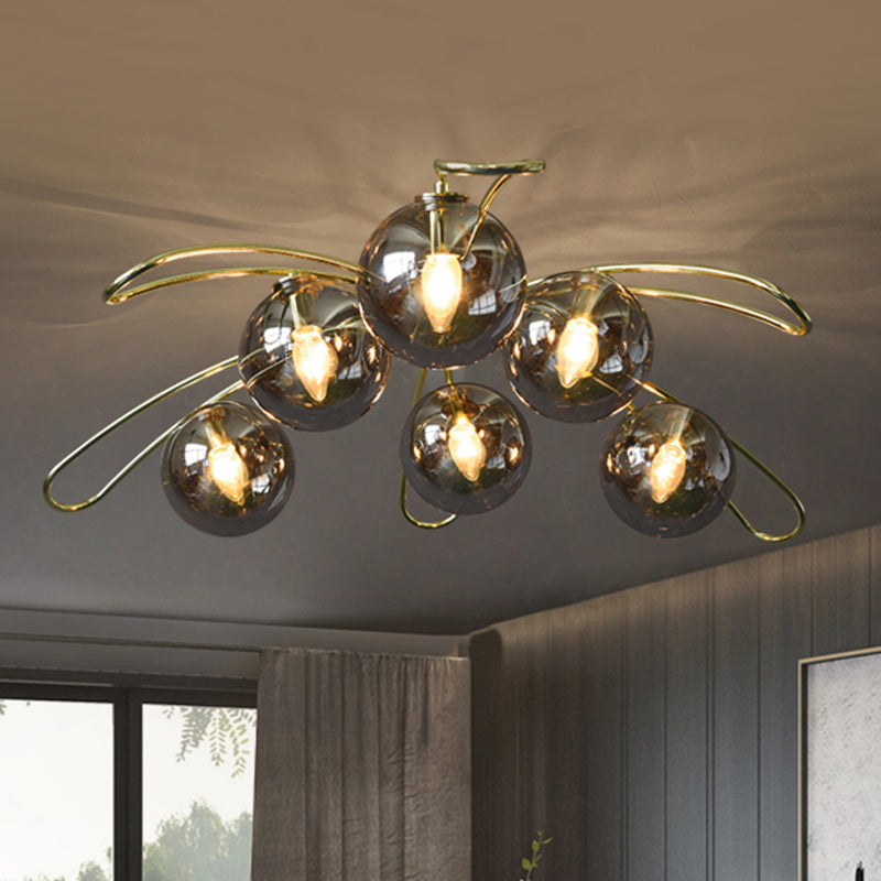 Rauchglaskugel Flush Kraut Mitte des Jahrhunderts 6 Lichter Messing Deckenmontagelampe mit Ast -Design