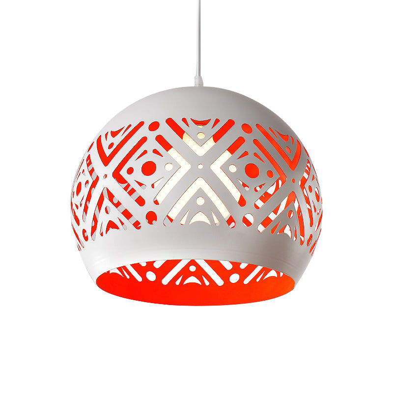 Uitgeholde koepelijzeren slinger lamp Modernistisch 1 lichte witte en rode binnenste hanger verlichtingsarmatuur