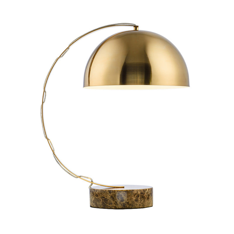 Éclairage de table arquée en or Vintage 1 tête Lumière de nuit métallique avec teinte de dôme et marbre de crépitement