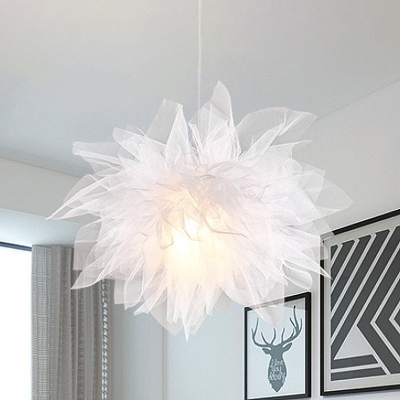 Moderne stijl bloesem hangend licht met de hand genaaide katoenen garen 1 lichte slaapkamer plafondlamp in wit/roze