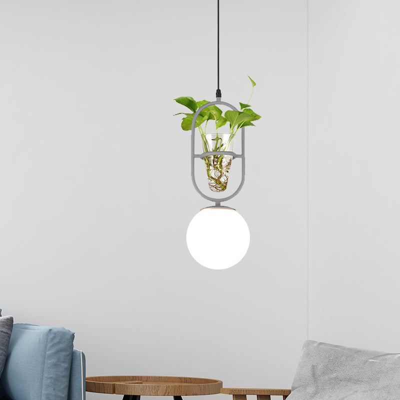 Elliptischer Eisenheizenlampe Dachboden 1 helles Schlafzimmer hängend hängend in Schwarz/Grau/Gold mit Kugel Creme Glasschatten und Pflanzenbecher