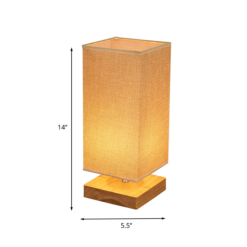 Lampada da tavolo rettangolare semplice in tessuto con illuminazione a 1 testa, lampada da comodino in beige con piedistallo in legno
