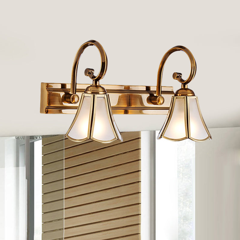 Milchglas überbackener Waschtischlampe Kolonialstil 1/2/3-Kopf-Badezimmer-Wandbeleuchtung in Gold