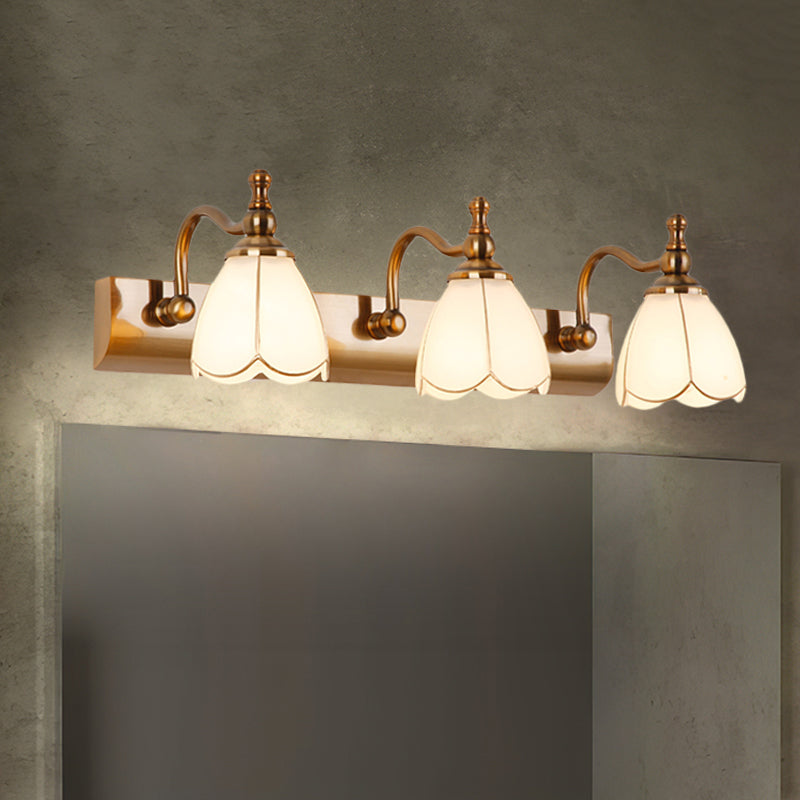 Blume Elfenbein Glas Waschtisch Licht Kolonialstil 1/2/3-Bad-Badezimmer Wandmontierlicht in Gold
