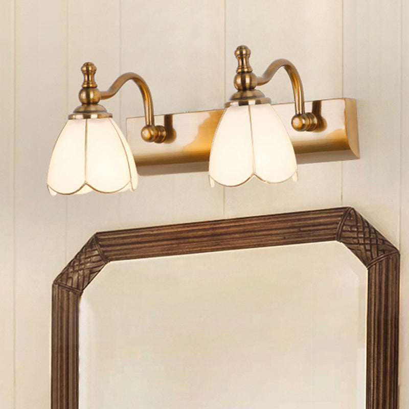 Blume Elfenbein Glas Waschtisch Licht Kolonialstil 1/2/3-Bad-Badezimmer Wandmontierlicht in Gold