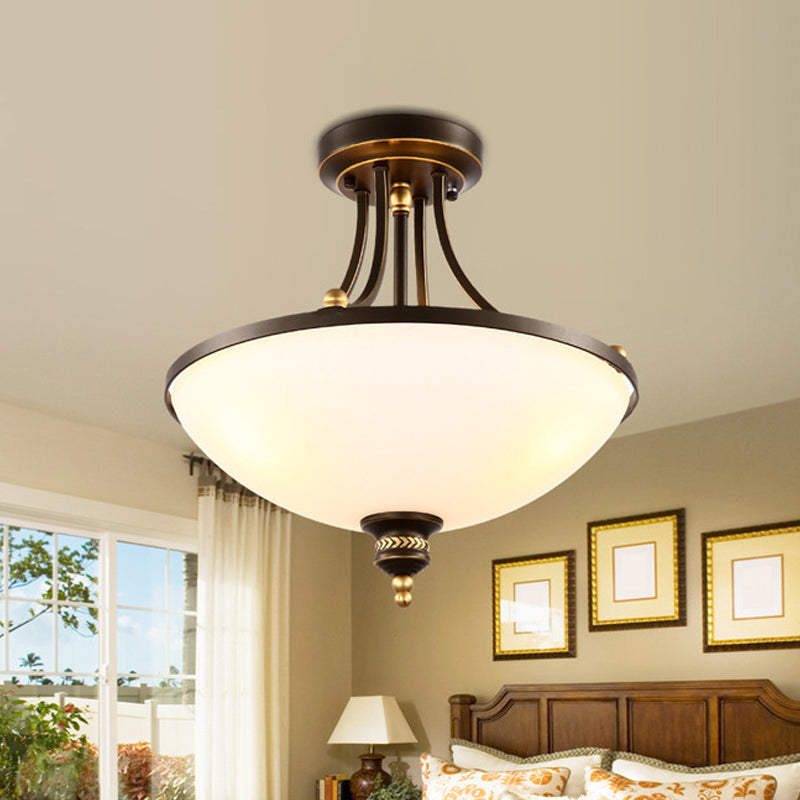Lampe de plafond de dôme moderne 3 lumières Opal Glass Semi Flush Mount Lightture en noir pour chambre à coucher