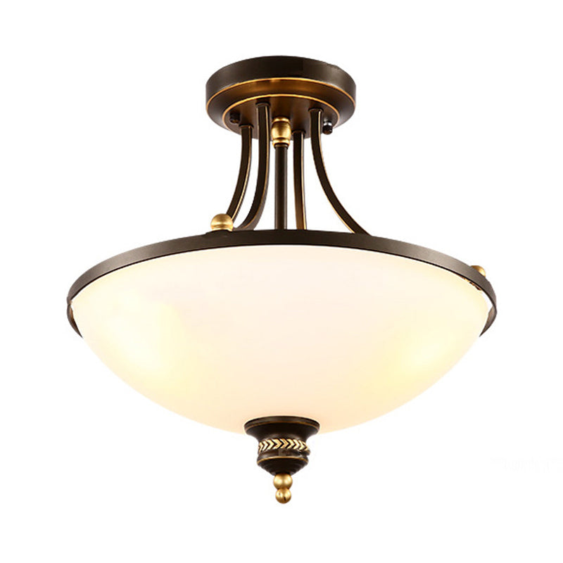 Lampe de plafond de dôme moderne 3 lumières Opal Glass Semi Flush Mount Lightture en noir pour chambre à coucher