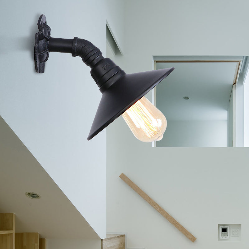 Gebogene Rohrmetallwandmontage Leichter Industriestil 1 Kopf Flur Wandlampe Lampe mit konischem Schatten in Schwarz