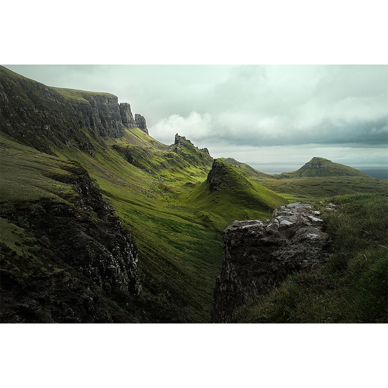 Green Mountainside Scenery Mural Wallpaper Moisture Resistant Wall Covering for Home