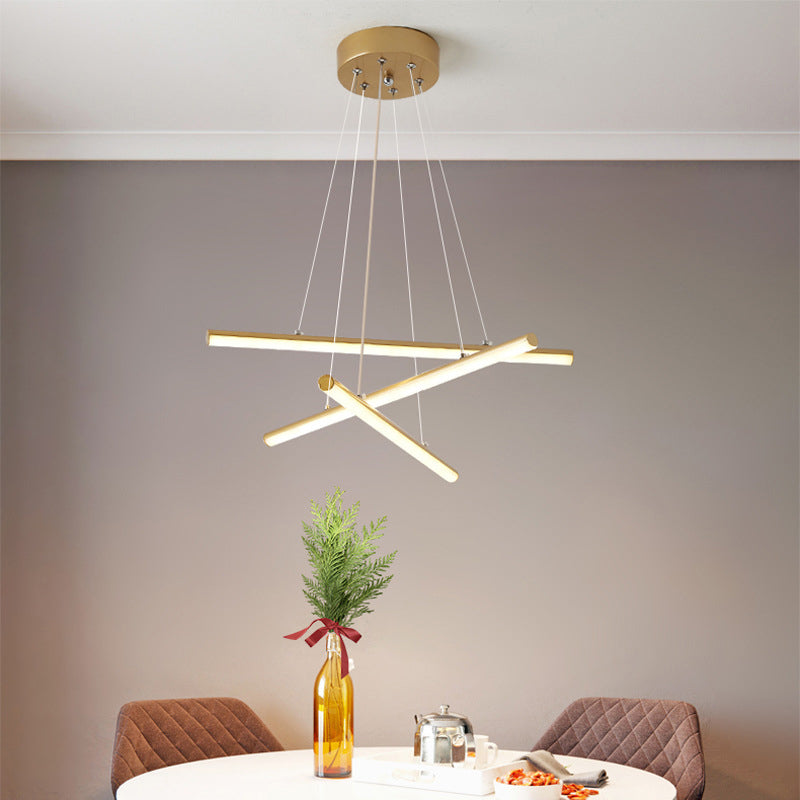 Lampadario della sala da pranzo a LED con tonalità acrilica lineare moderna lampada appesa nera/oro in luce calda/bianca