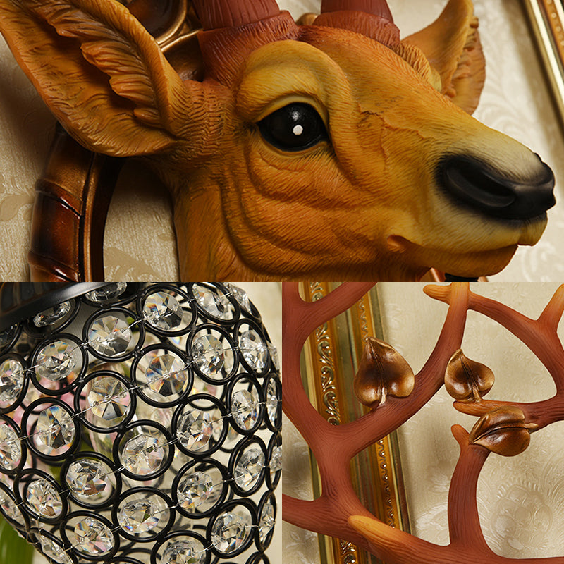 White/Brown Elk Mount Light Country Style Resin 1 Light Wall Donce con sombra de cristal para sala de estar, 19.5 "/23.5" W