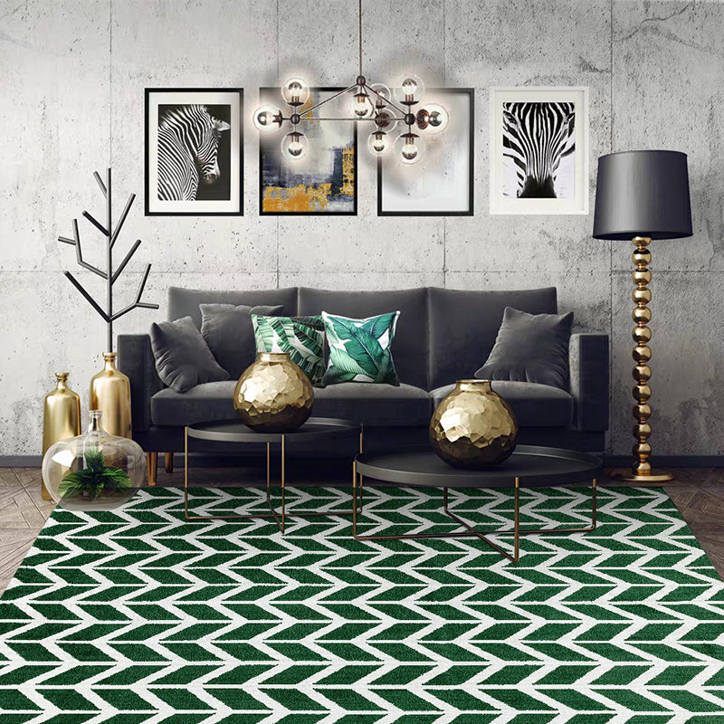 Modern Living Room Rug in Green Geometric Chevron Print Rug Polyester Machine Washable Area Rug