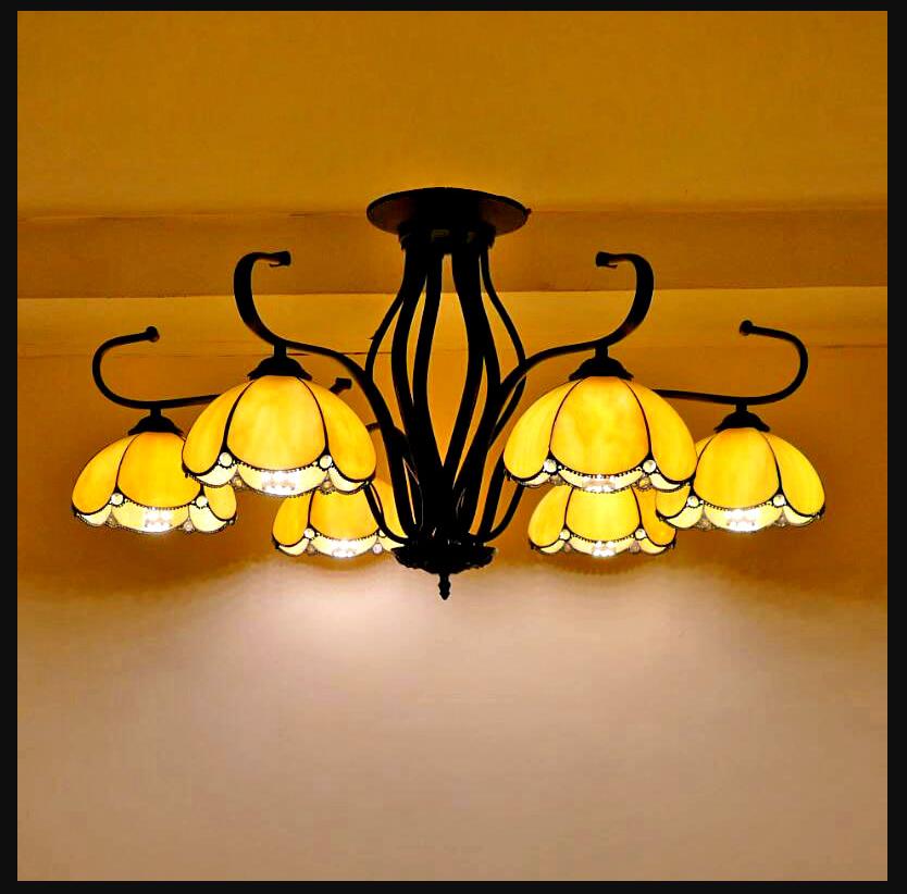 Black Scalloped Hanging Chandelier Baroque 6/8 Lumières Blanc / Jaune / Blue Glass Pendante Light Kit pour le salon