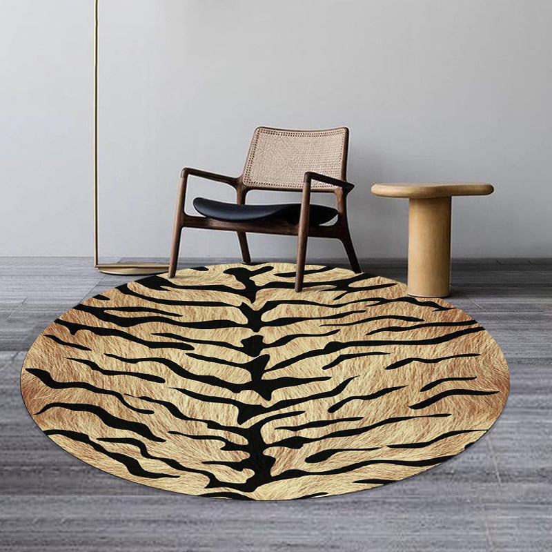 Unique Tiger Print Pattern Rug Brown Simple Rug Polyester Washable Anti-Slip Backing Area Rug for Living Room