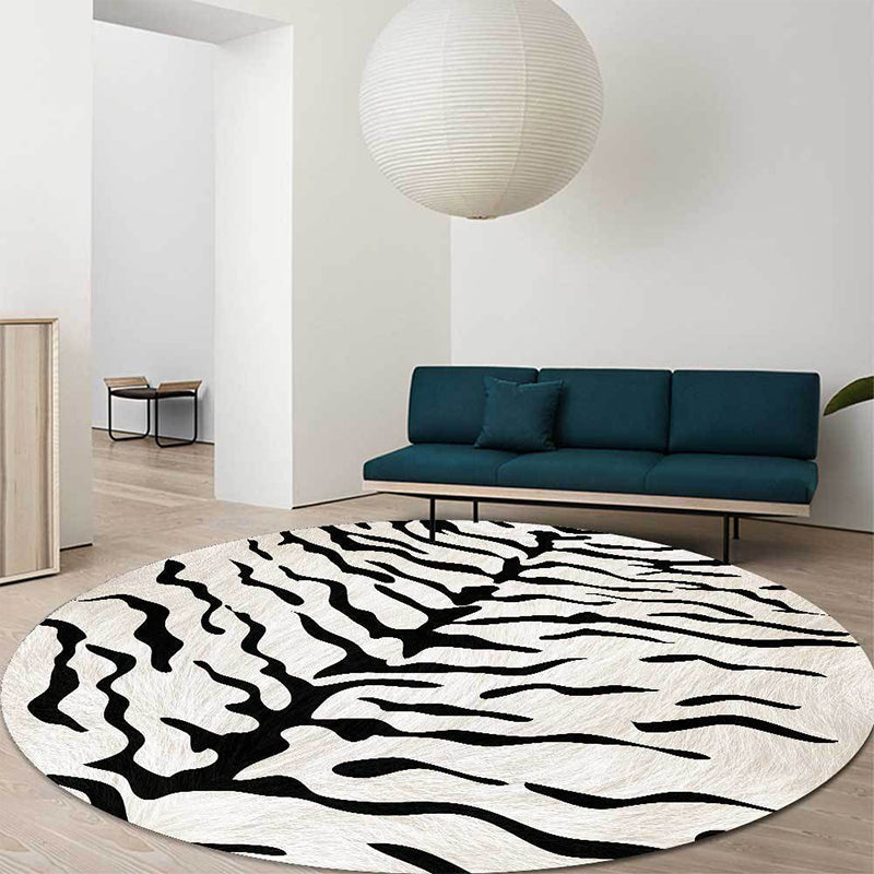 Black and White Contemporary Rug Polyester Tiger Skin Print Rug Washable Non-Slip Backing Carpet for Living Room