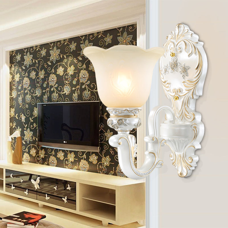 Cream Glass White Wall Light Floral 1/2-Head Cottage Wall Sconce Lighting with Swooping Arm