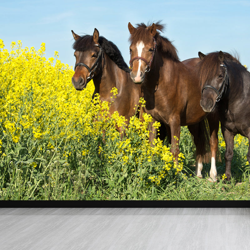 Horses Print Mural Decal Contemporary Non-Woven Texture Wall Art in Pastel Color