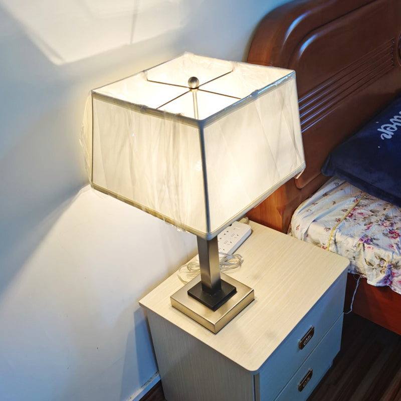 Chrome Single Bulb Table Light Vintage Tissage Cube Cage Cage Lampe de lecture avec chaîne de traction