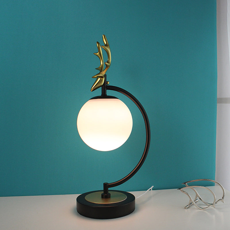Lampada da lettura globo Cartoon vetro bianco 1 luce nero/oro con design cervo per camera da letto