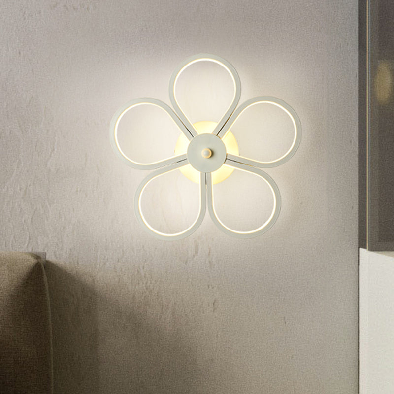 Floral Acrylic Wall Light Sconce Cartoon LED White Wall Lighting Fixture for Bedroom