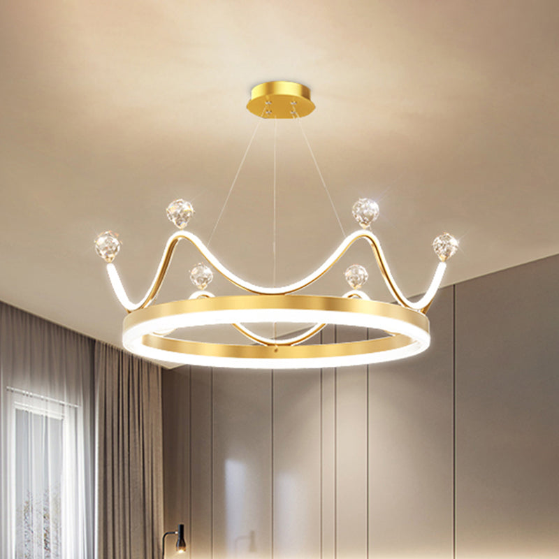 Couronne métallique suspendue pendante de style nordique éclairage lustre à LED avec décoration de perles en cristal transparent en rose / or