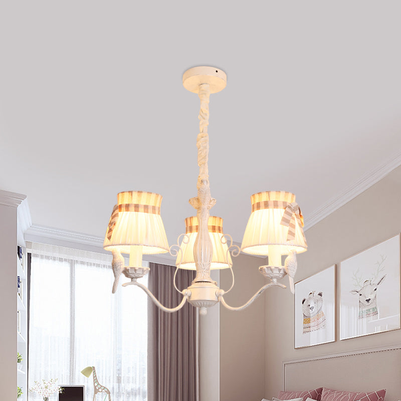 Cône de tissu accroché lustre nordique 3/5/6 têtes de plafond pendentif Light en blanc pour le salon