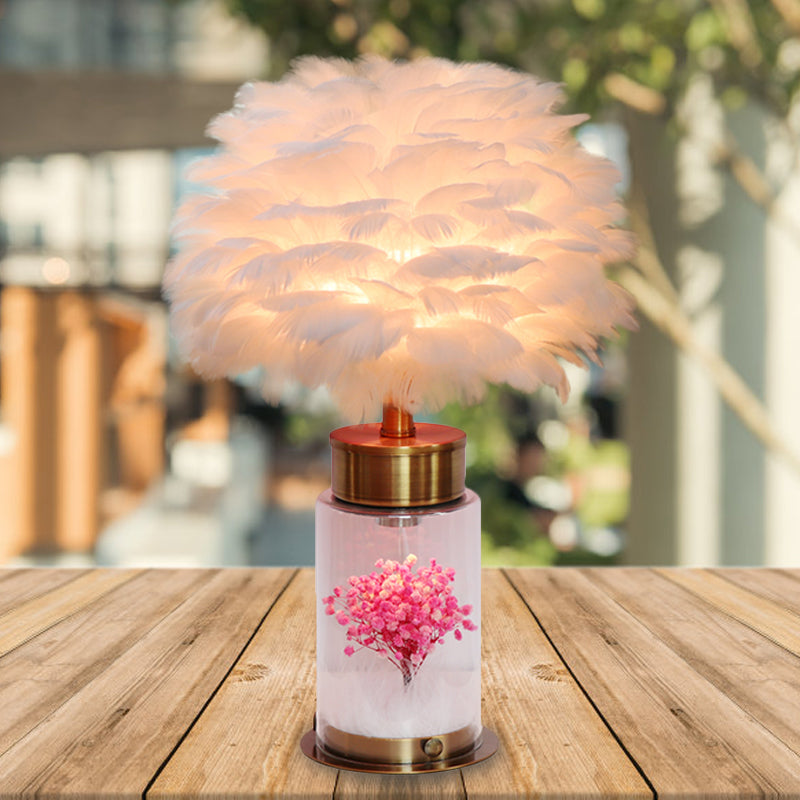 Lampe d'étude du globe de plumes nordique 1 Bureau de bureau avec base de bouteille et décoration de fleurs intérieures en gris / blanc / rose