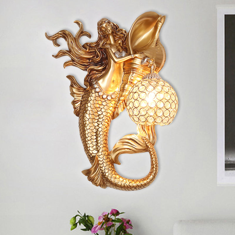 Farmhouse Sphere Leuchtenlicht 1-Bulb Clear Definierte Kristallwandmontage mit Meerjungfrau-Design in hellblau/golden, links/rechts