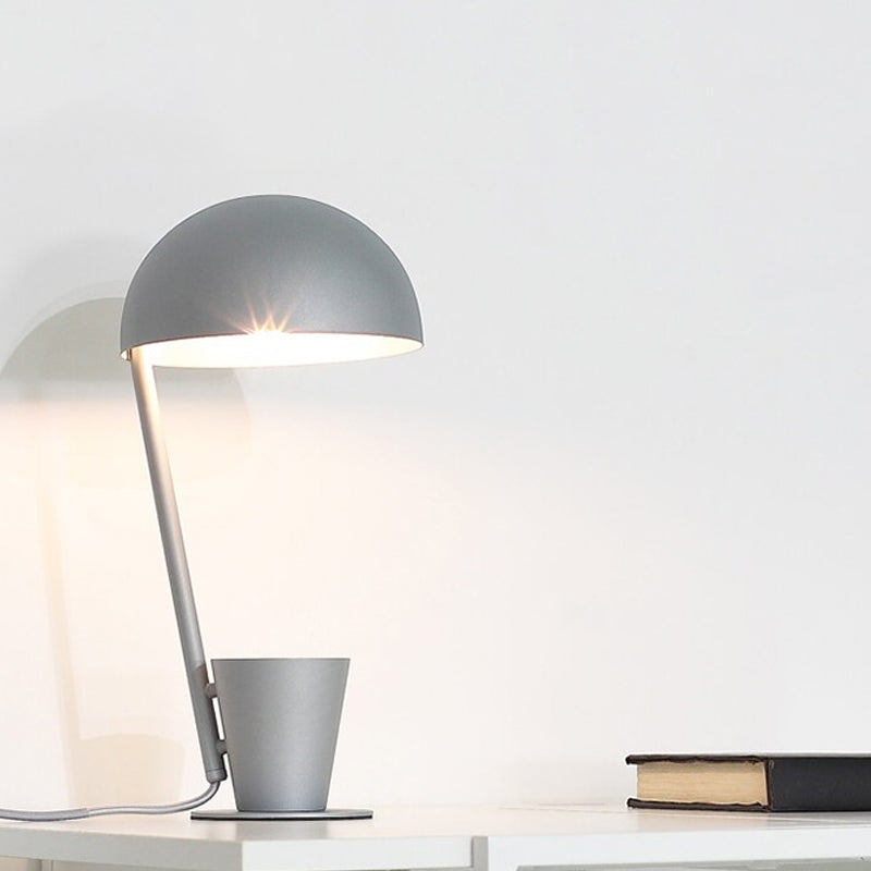 Lámpara de escritorio de tono metálico de domo Estilo contemporáneo 1 Bulbo de lectura negra/gris Luz de libro con taza de almacenamiento