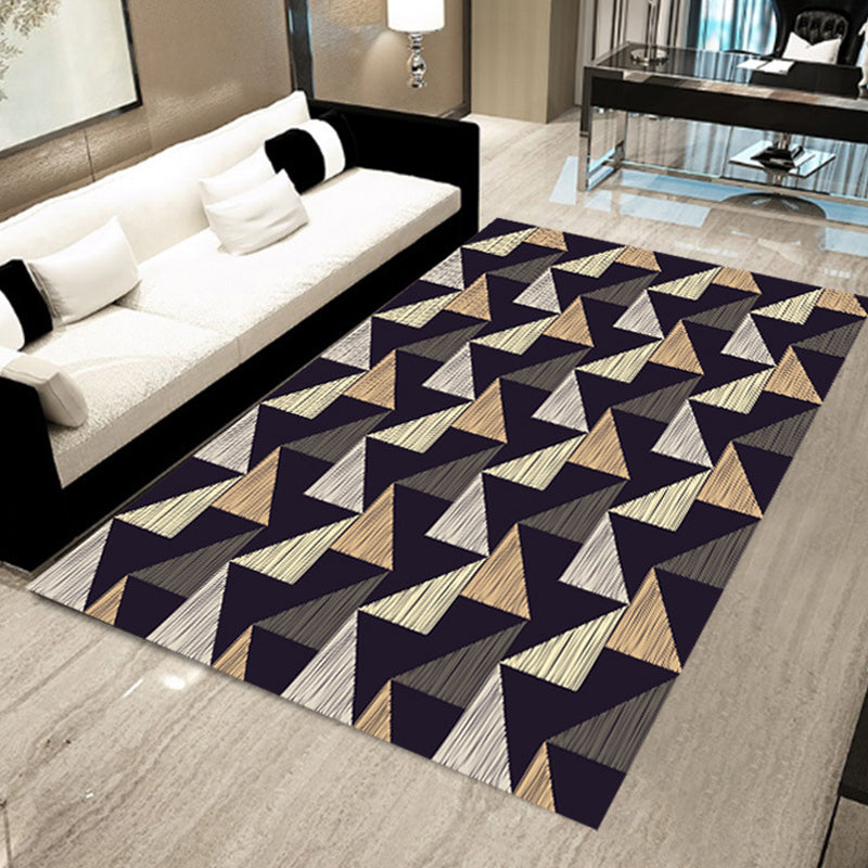 Black Bedroom Rug Modern Geometric Triangle Pattern Area Rug Polyester Stain-Resistant Carpet