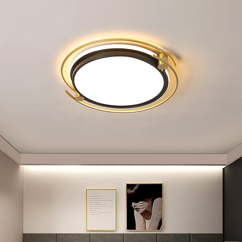 Modern Rounded/Square Flush Ceiling Light Acrylic LED Bedroom Flush Mount Lamp in Black-Gold