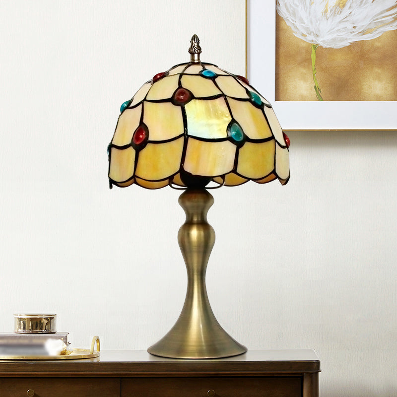 Lampe de table classique en verre coupé à la main à la main à la main à la main avec bijou déco en laiton