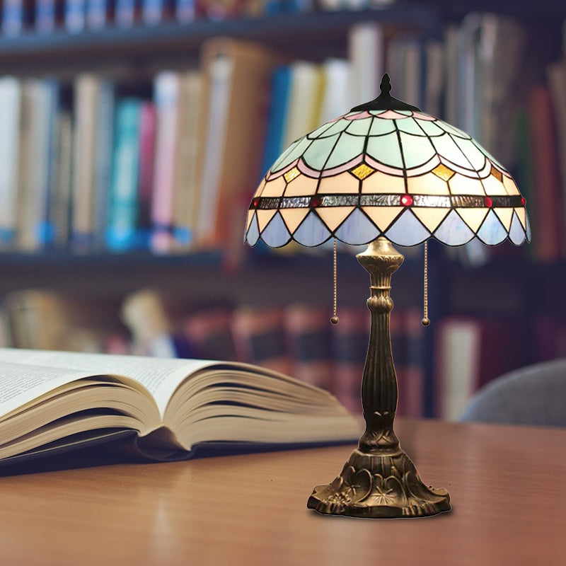 Barokke stijl Dome/Bowl leeslicht 1 licht gebrandschilderd glazen tafelverlichting met metalen basis in blauw