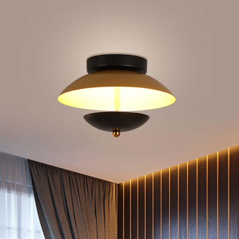 Modern Plate-Shape Ceiling Mounted Light Metallic Hall Aisle LED Flush Lamp Fixture in White/Gold