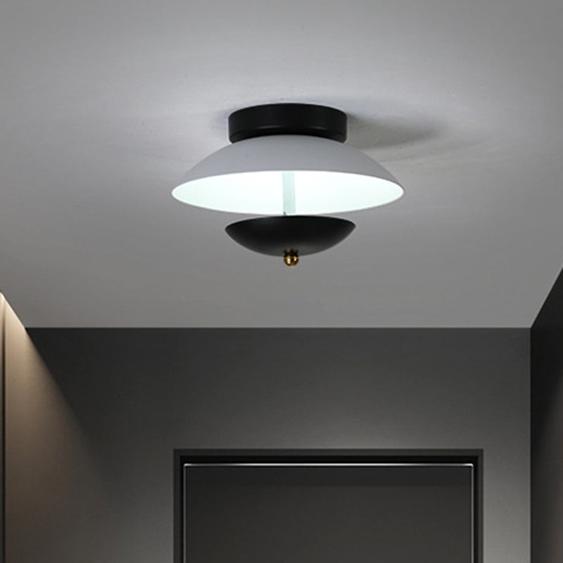 Modern Plate-Shape Ceiling Mounted Light Metallic Hall Aisle LED Flush Lamp Fixture in White/Gold
