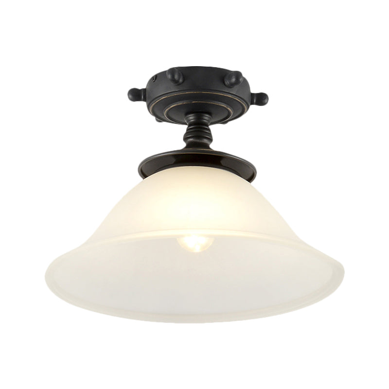Bell Semi Flush Mount Mittelmeer Opalinglas 1 hellschwarz in der Nähe der Deckenbeleuchtung