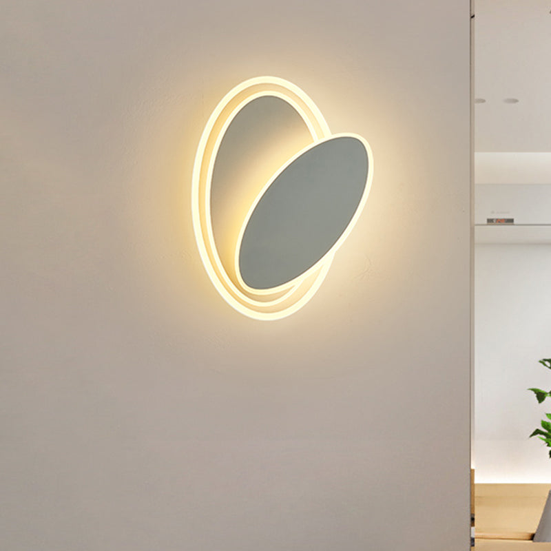 Black/White Round Rotatable Wall Mount Lighting Modernist LED Acrylic Wall Light Fixture in Warm/White Light