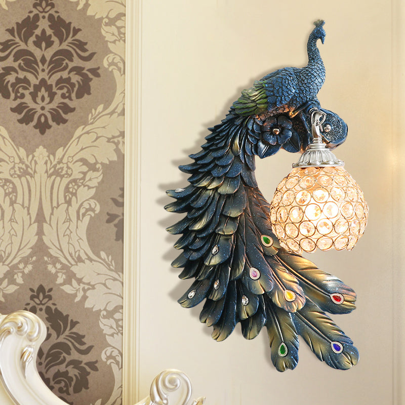 Cotta de pared de pavo real un solo cabeza Cottage White/Red/Blue Resin Wall Lighture con sombra de cristal K9 transparente, izquierda/derecha