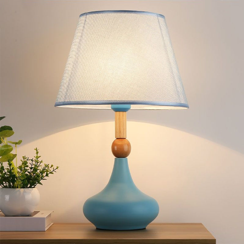 Éclairage de tâche en baril Tissu macaron 1 tête gris / rose / bleu table de table de nuit avec base de vase métallique