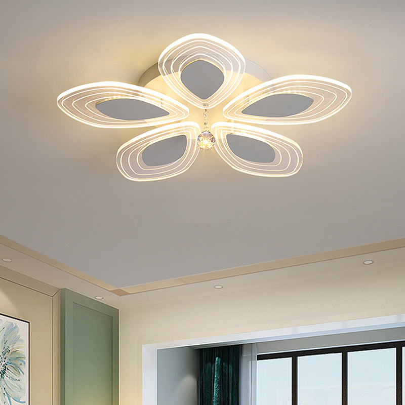Chrome LED Bloemblaadjes plafond spoel minimalistisch acryl semi -spoellicht met kristaldruppel
