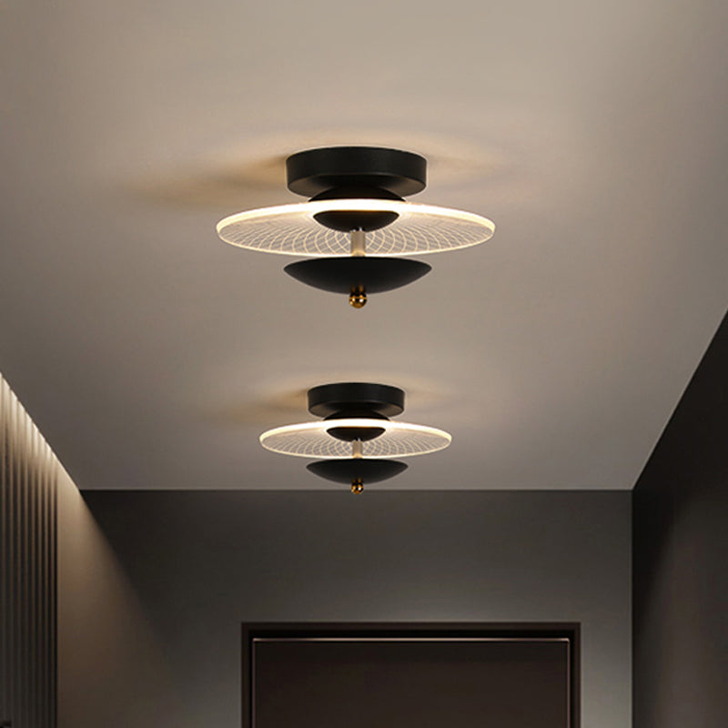 Runde Acryl halb Flush Light Contemporary Black/Gold Finish LED -Deckenbeleuchtung in warmem/weißem Licht für Korridor