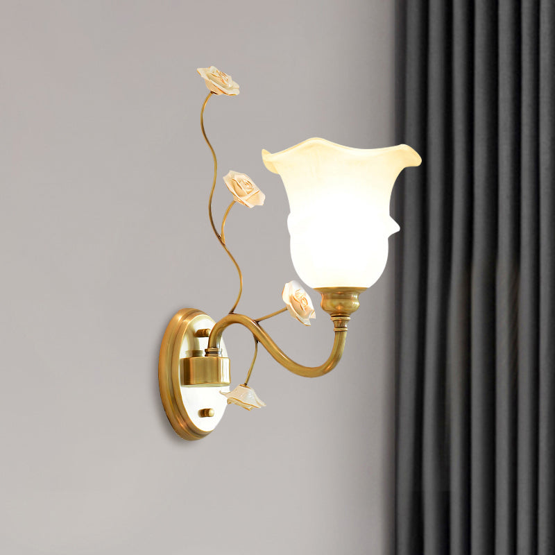 Clear Ruffle Glass Tiered Floral Sconce Retro Style 1/2-Head Living Room Wall Lighting Fixture in Clear/Textured White